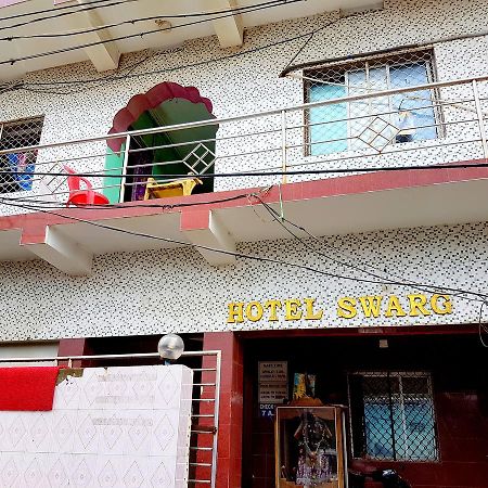 Hotel Swarg Puri Luaran gambar