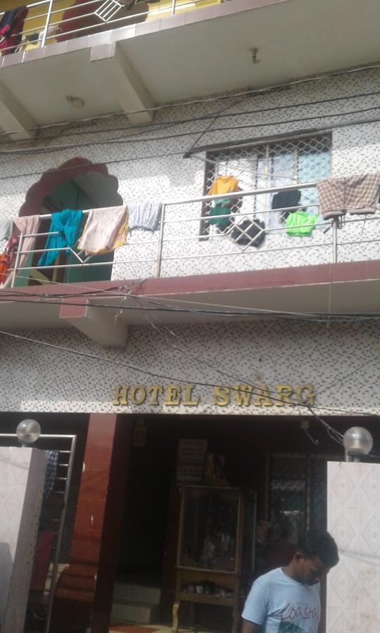 Hotel Swarg Puri Luaran gambar