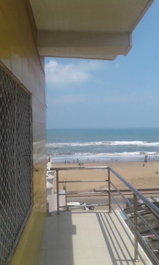 Hotel Swarg Puri Luaran gambar
