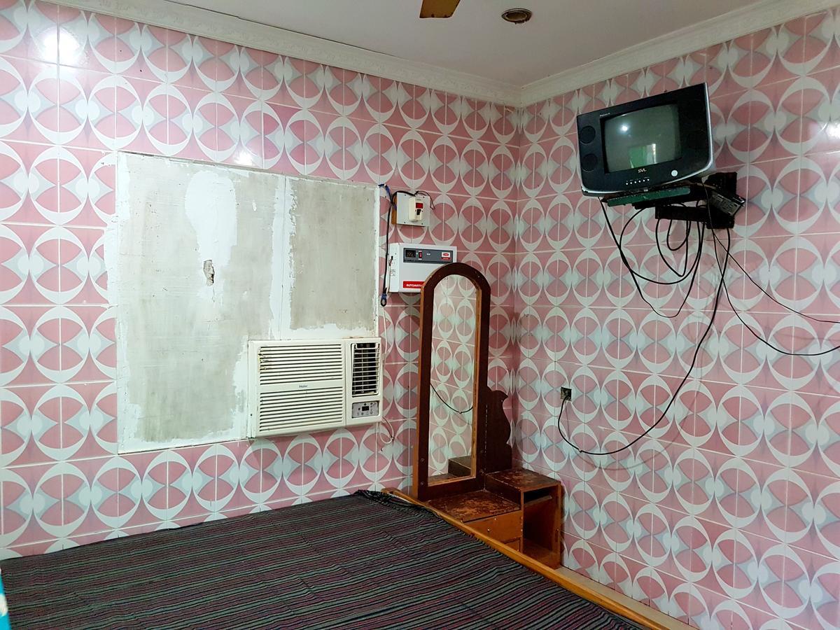 Hotel Swarg Puri Luaran gambar