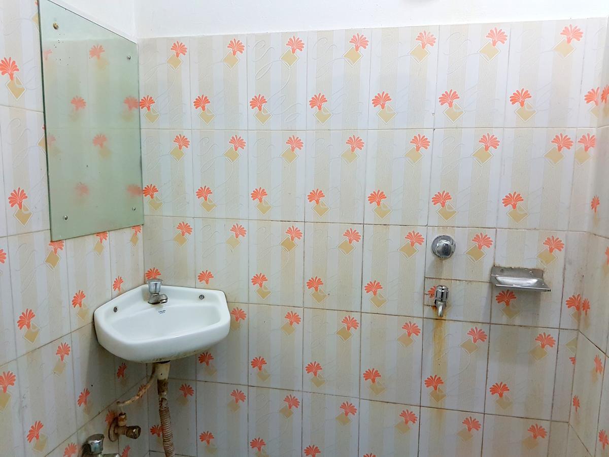 Hotel Swarg Puri Luaran gambar